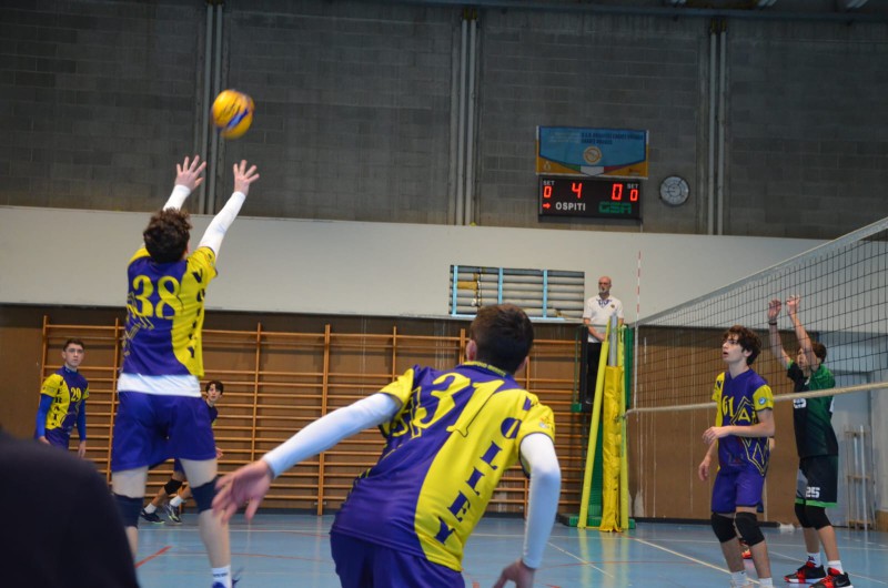 u17volley1.jpeg (92 KB)