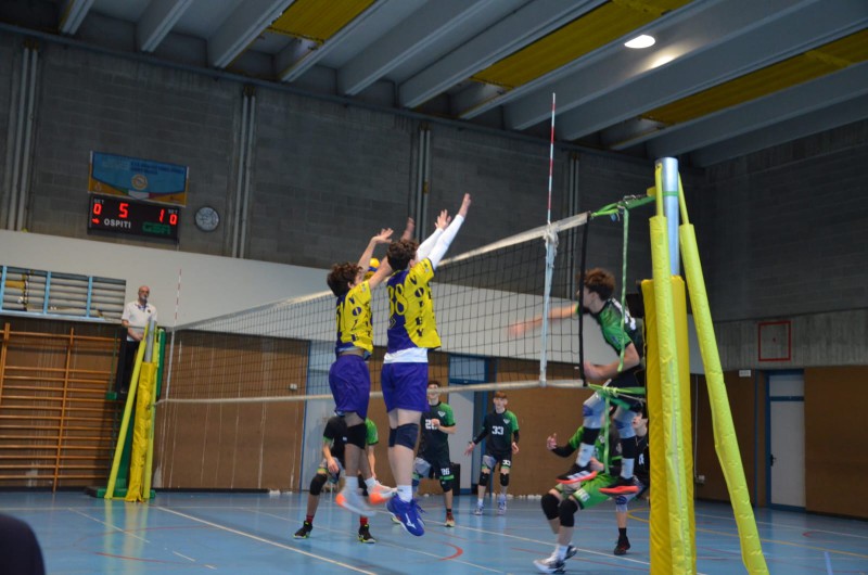 u17volley2.jpeg (93 KB)