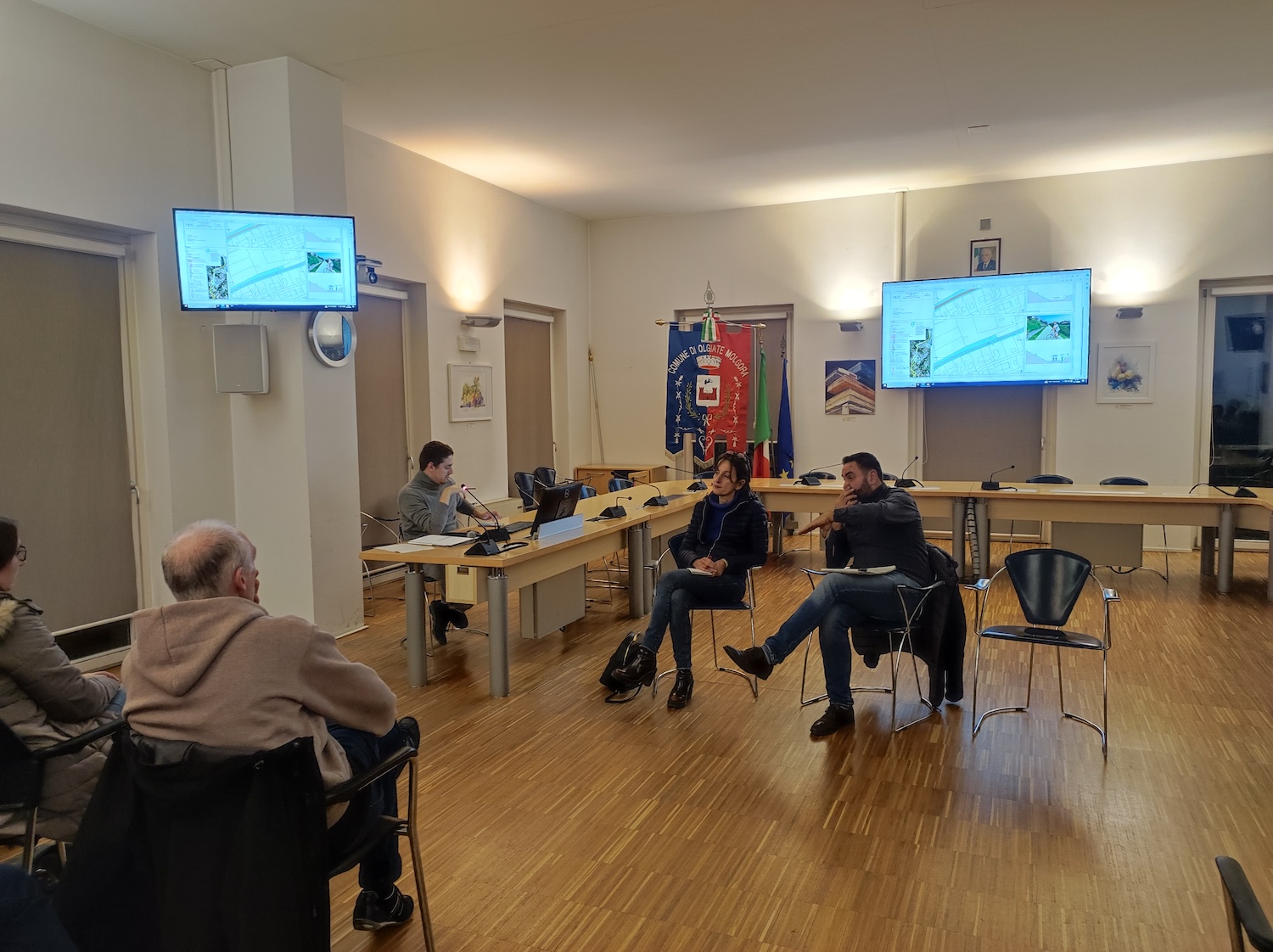 Olgiate_assemblea_pubblica__5_.jpg (456 KB)