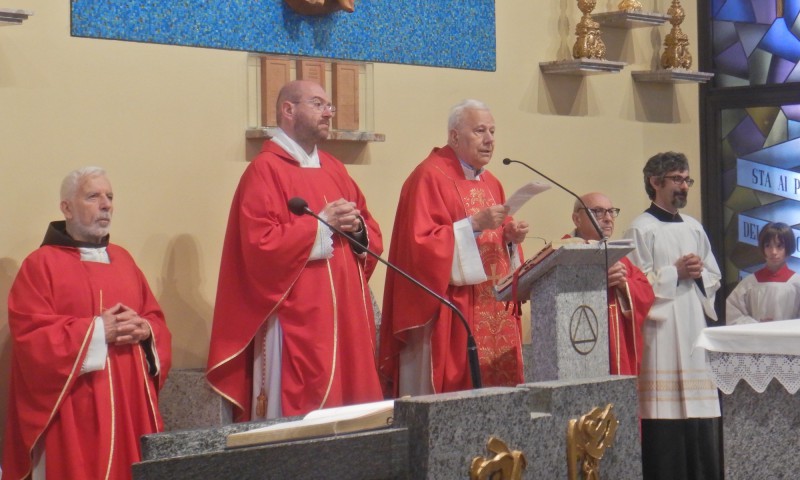 OlgiatePadreLuigiMandelli4.JPG (87 KB)