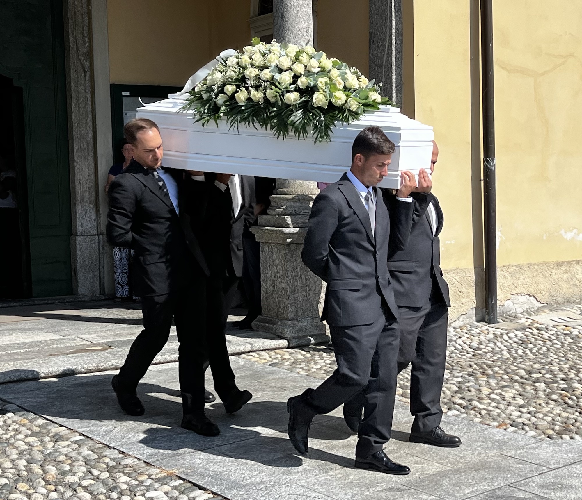 FuneraleAndreaC6.jpg (1.03 MB)