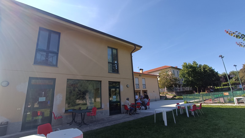 MerateCentroSociale3.jpg (96 KB)