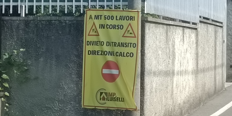 CassinaSegnaleticaStradale1.jpg (106 KB)