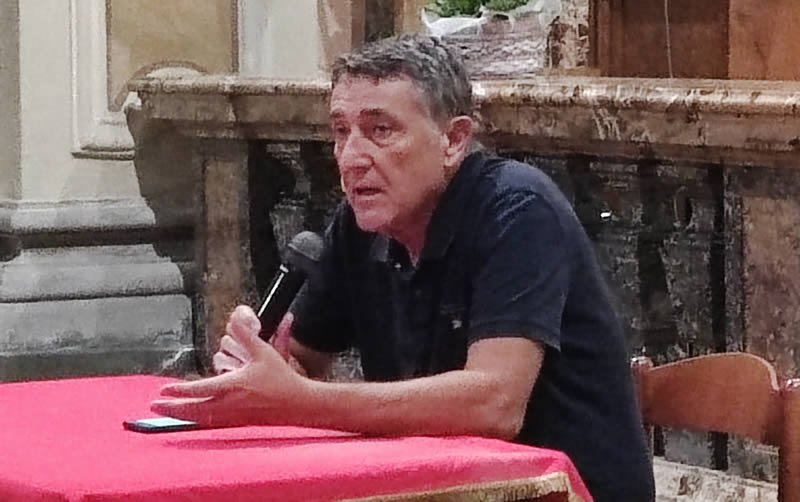 LucianoGualzettiCaritas1.jpg (58 KB)
