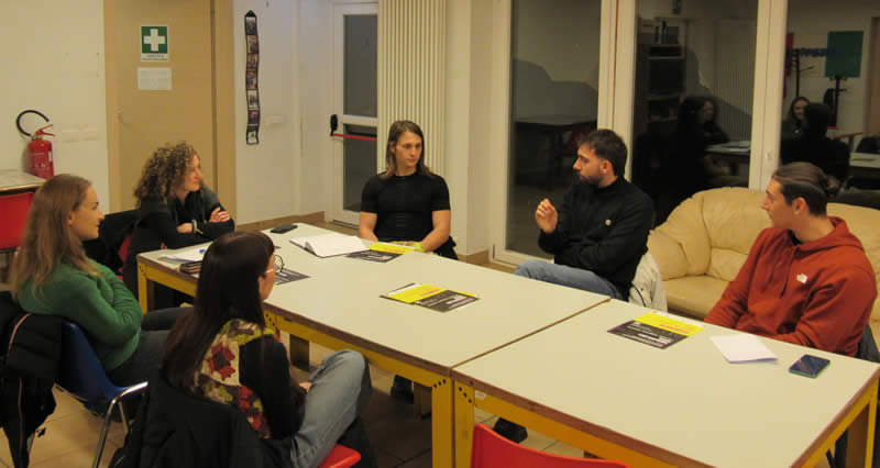 incontro_giovani_rifugio_lomagna_01.jpg (42 KB)