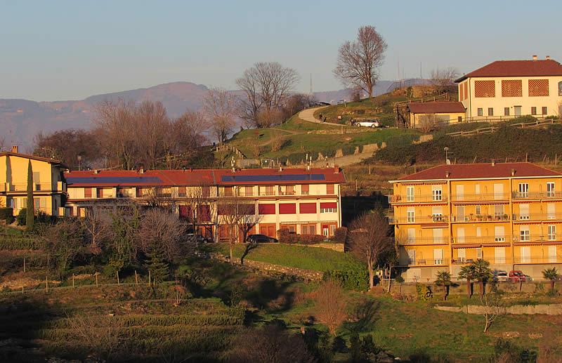 pannelli_fotovoltaici_municipio_montevecchia_01.jpg (92 KB)