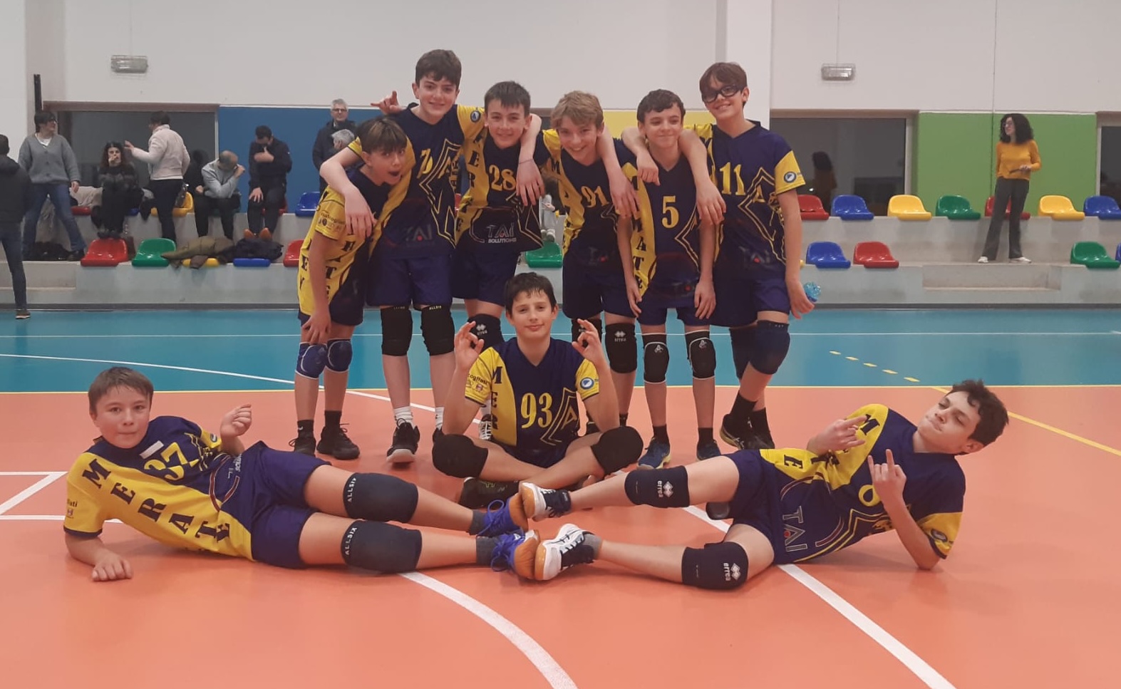 VolleyU15.jpg (329 KB)