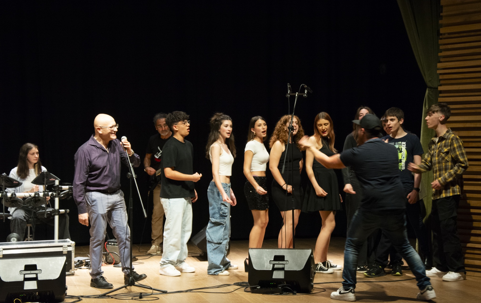 MusicalmenteSimiliMerate__4_.jpg (496 KB)