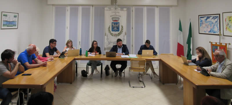 consiglio_comunale_montevecchia_03.jpg (35 KB)