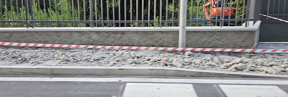 ImbersagoMarciapiedeLavori3.jpg (176 KB)