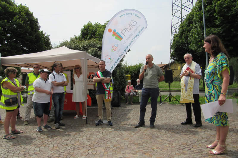 inaugurazione_mezzo_pmg_cernusco_05.jpg (80 KB)