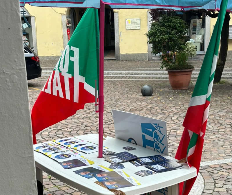 BanchettoForzaItalia.jpg (97 KB)