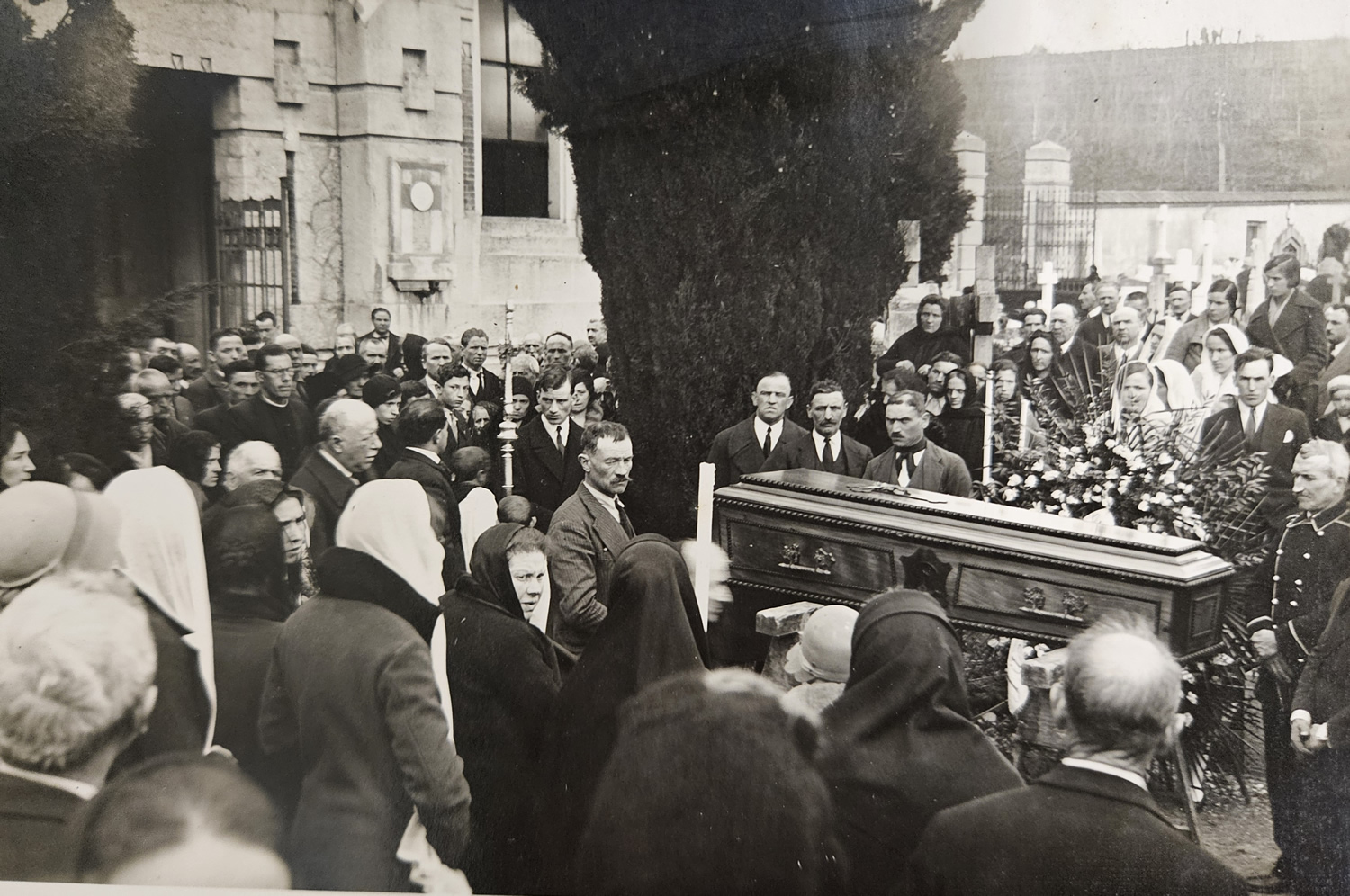 FuneraleBaslini10.jpg (509 KB)
