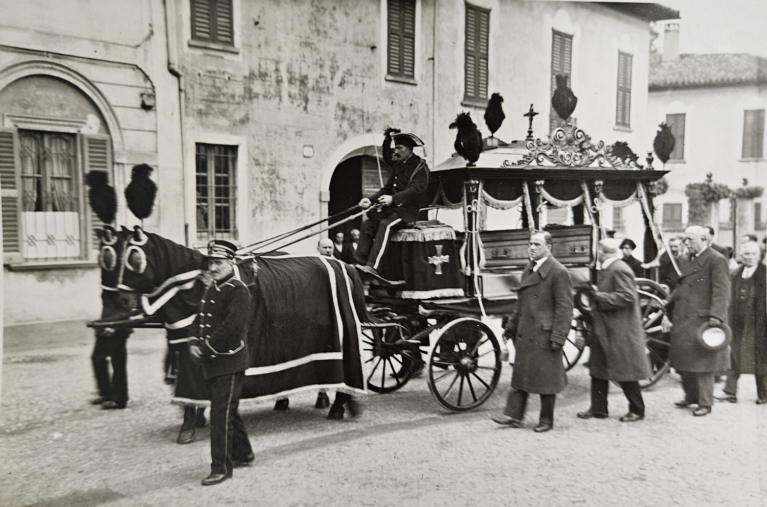 FuneraleBaslini3.jpg (516 KB)