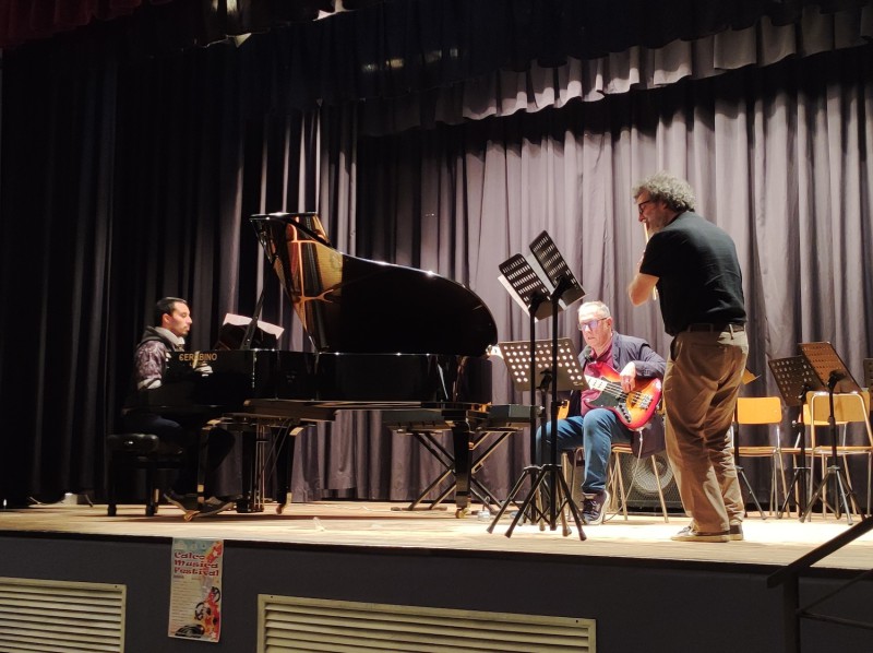 calco_musica_festival__13_.jpg (105 KB)