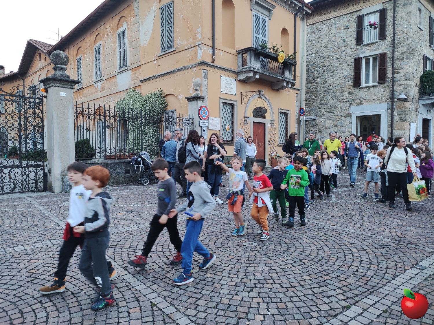 lucciolata_imbersago__7_.jpg (649 KB)