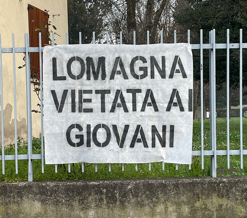 LomagnaStriscioneTifo1.jpg (457 KB)