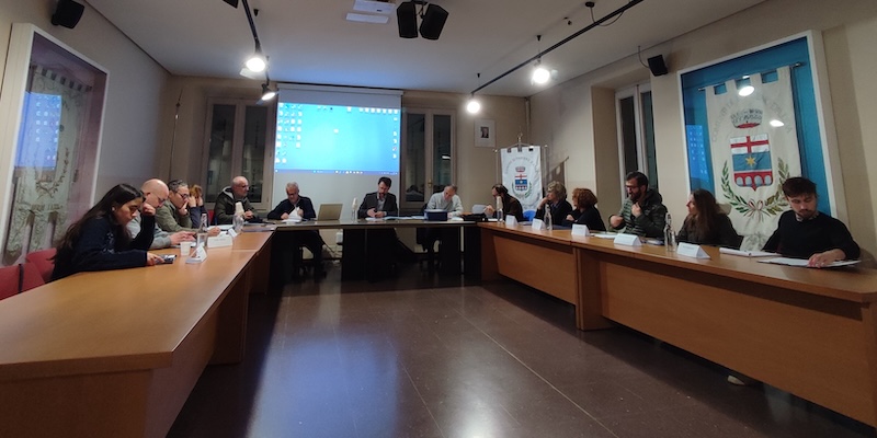 consiglio_paderno_9_ottobre__3_.jpg (105 KB)