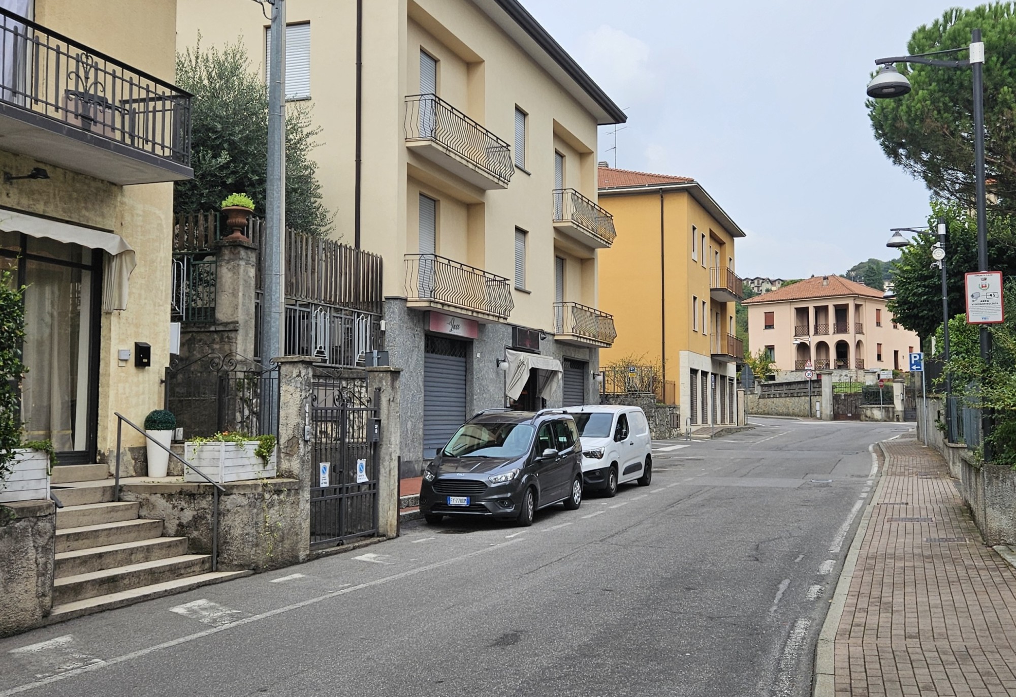 Calco_lavori_via_italia2.jpg (683 KB)