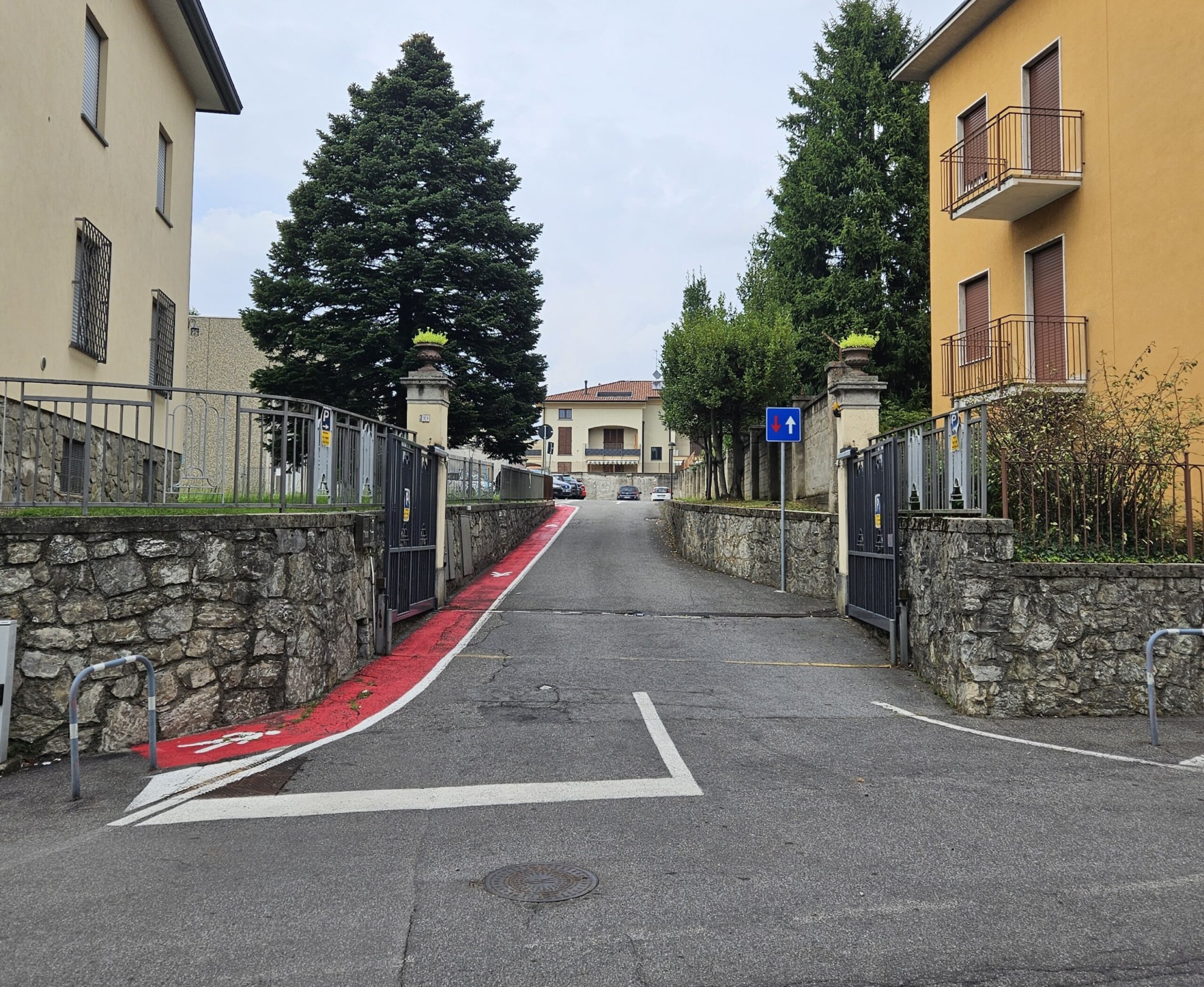 Calco_lavori_via_italia3.jpg (962 KB)