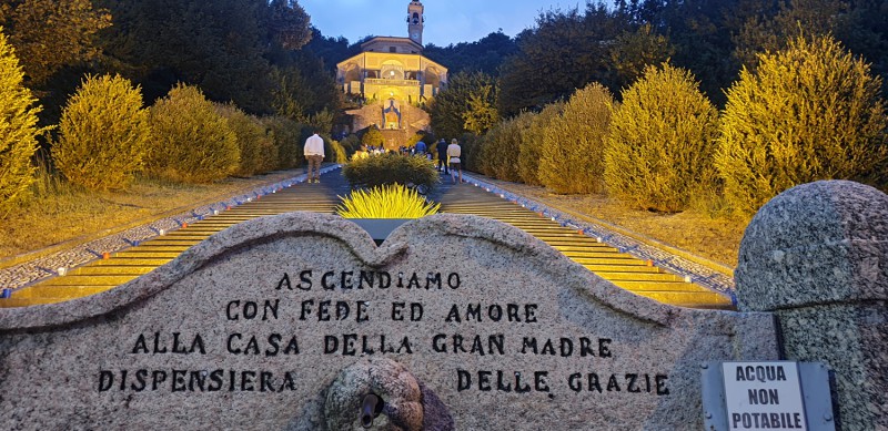 ImbersagoMessaSantuario2.jpg (138 KB)
