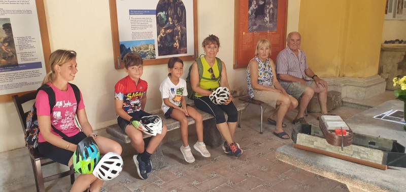 Paderno_ferragosto_rocchetta1.jpeg (85 KB)