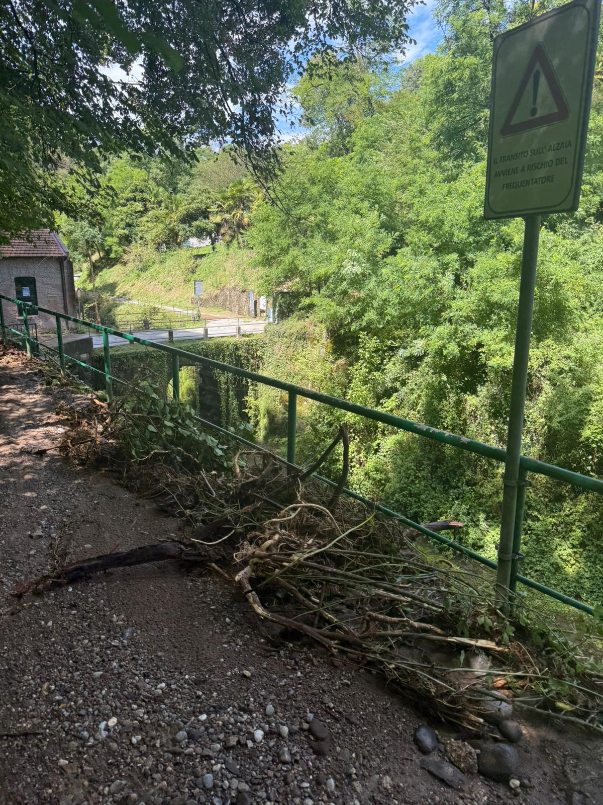 Stallazzo_danni_pioggia__10_.jpeg (461 KB)
