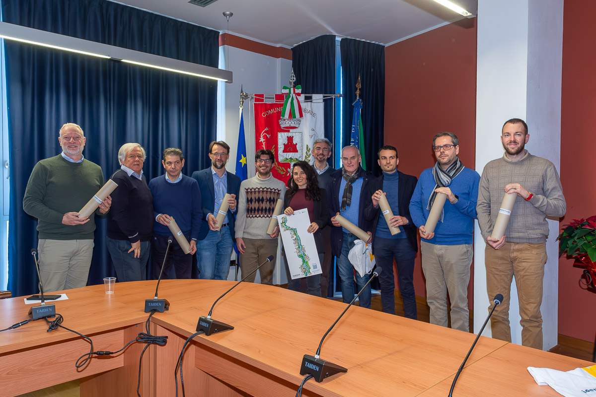 02_IDE~1.JPG (317 KB)