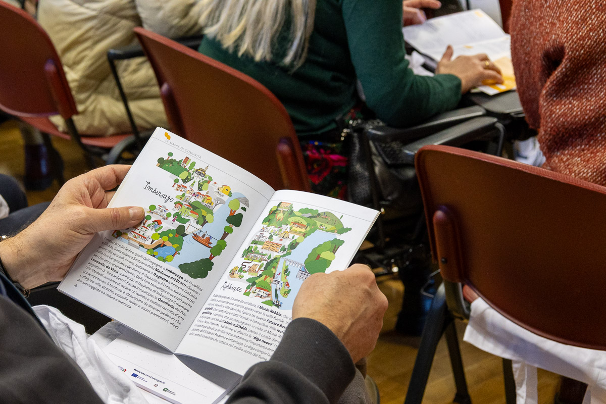 03_Identit__Fluenti_evento_finale_presentazione_del_progetto._Foto_di_Arianna_Ciofi.jpg (316 KB)