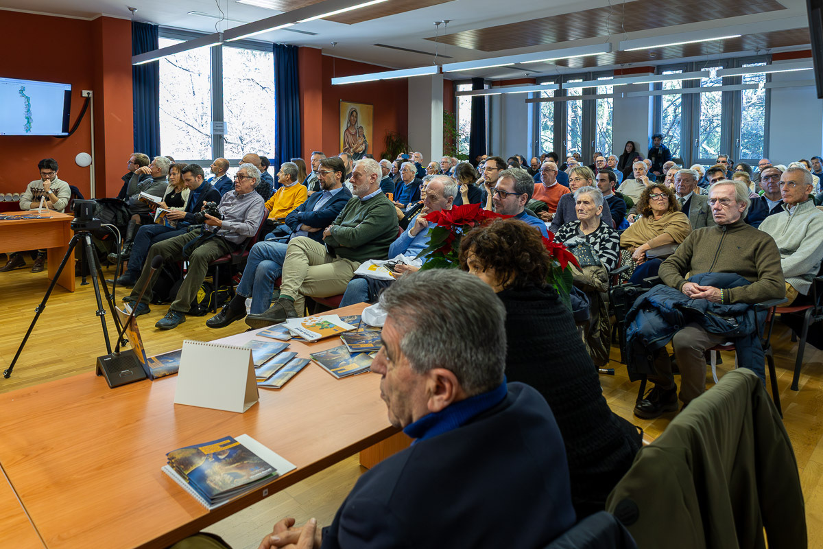 07_Identit__Fluenti_evento_finale_presentazione_del_progetto._Foto_Arianna_Ciofi.jpg (376 KB)