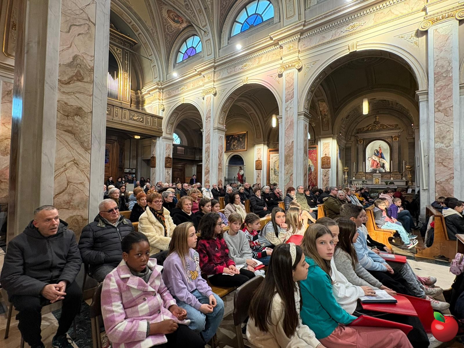 6PremioSuoraGenevieve.jpg (420 KB)