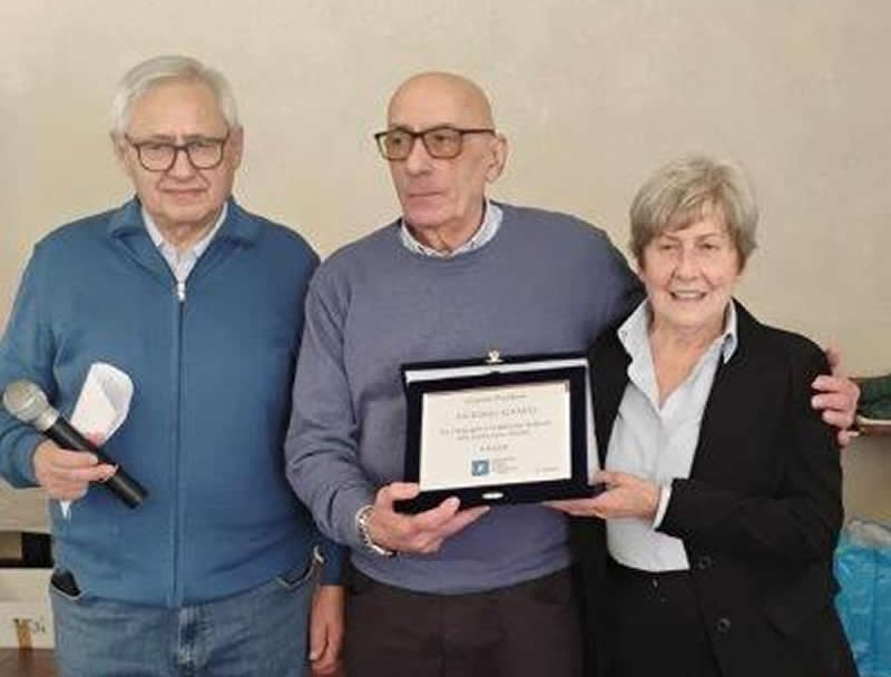 AipaPranzoNataleSoci__7_.jpg (35 KB)