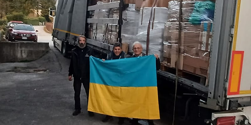 AiutiUcrainaPartenzaPRIMA.jpg (155 KB)