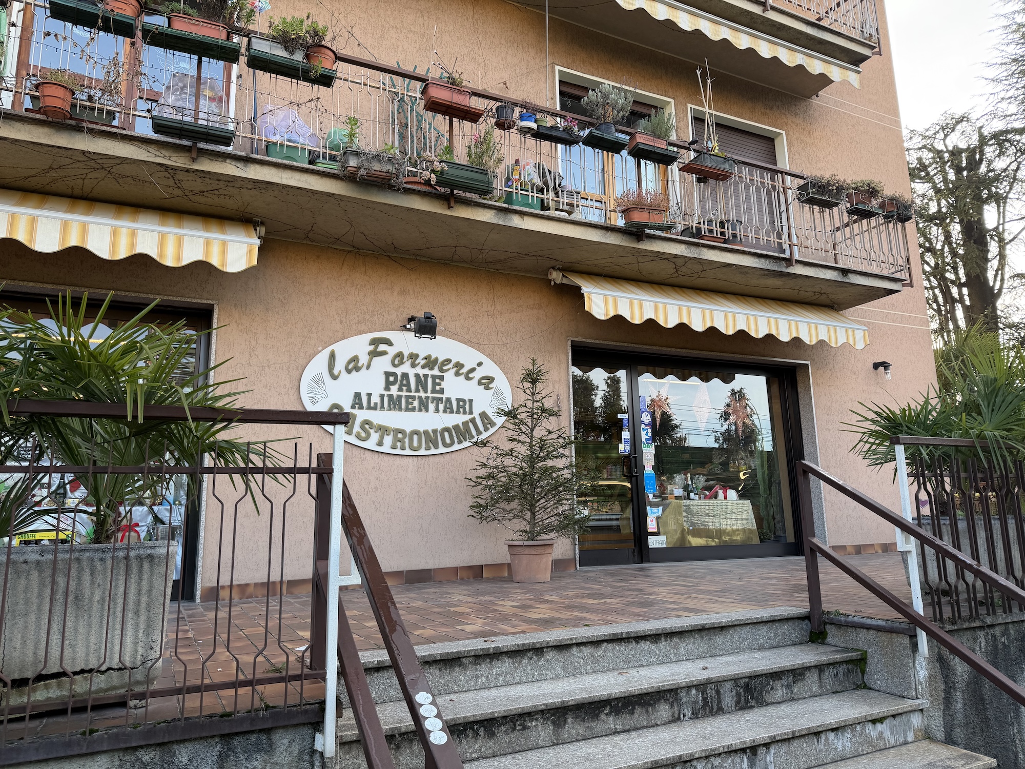 Calco_attivita_chiudono1.jpg (1.69 MB)