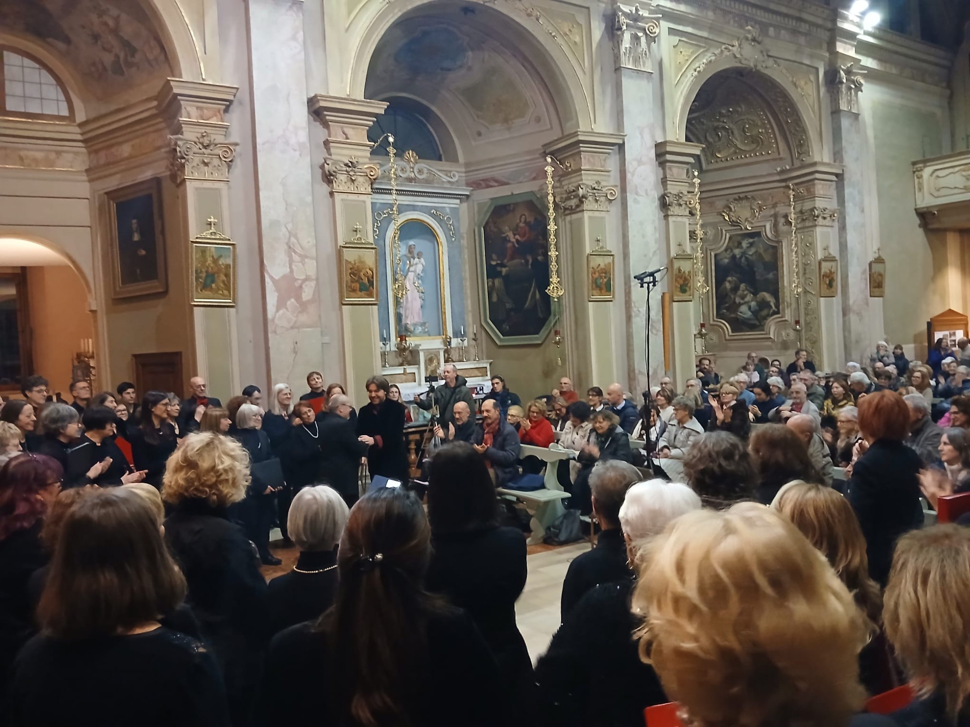 ImbersagoConcertoScuola7.jpg (446 KB)