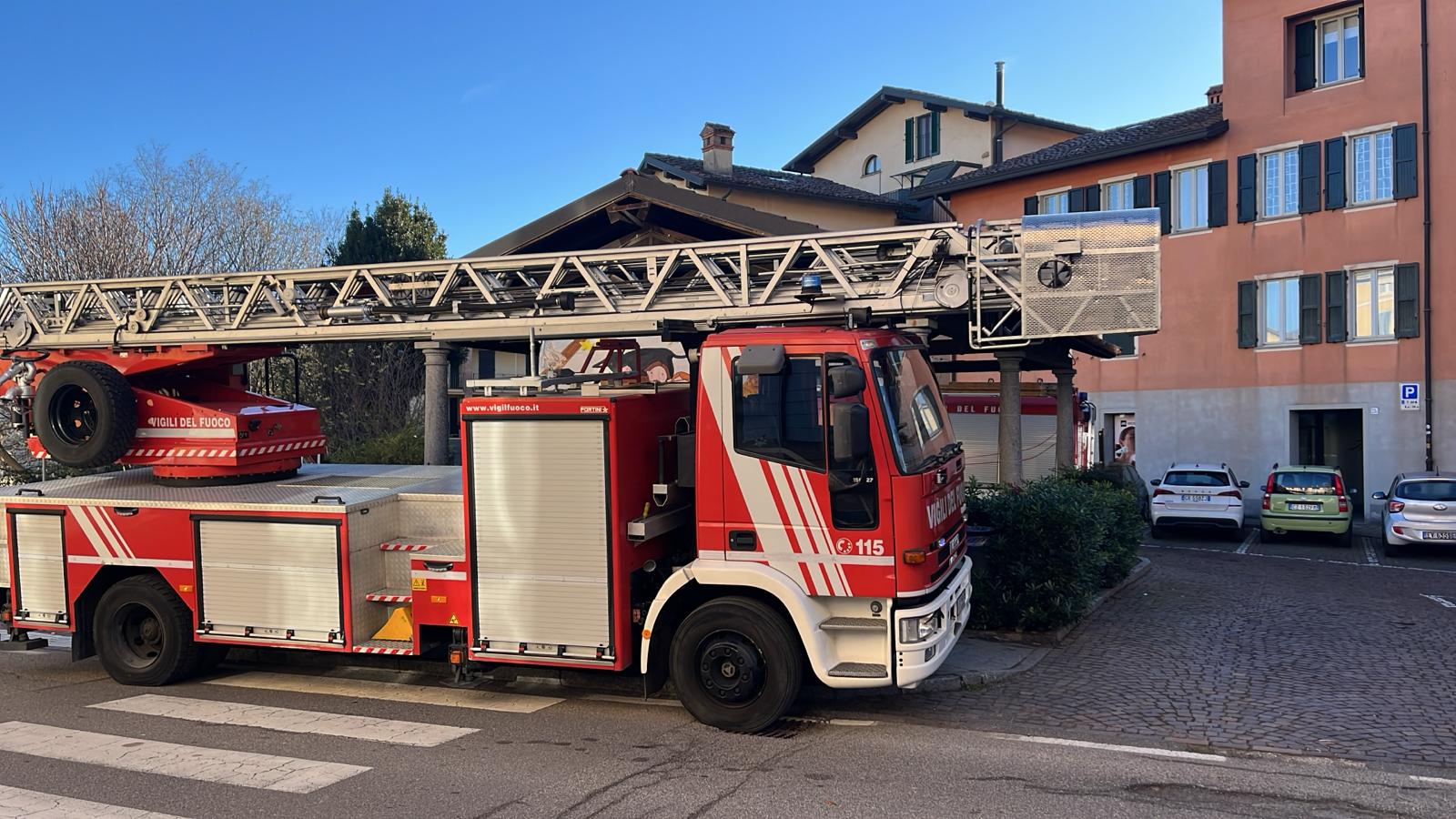 ImbersagoInterventoVvfTetto4.jpg (247 KB)