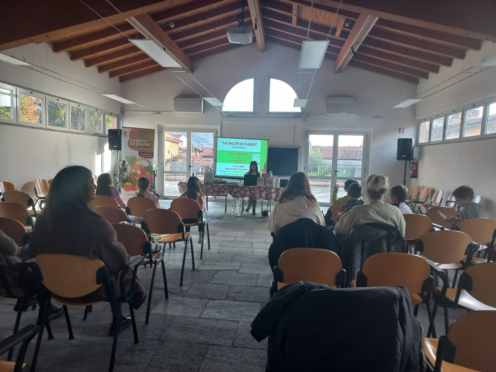 ImbersagoSaluteInPiazza_2.jpg (190 KB)