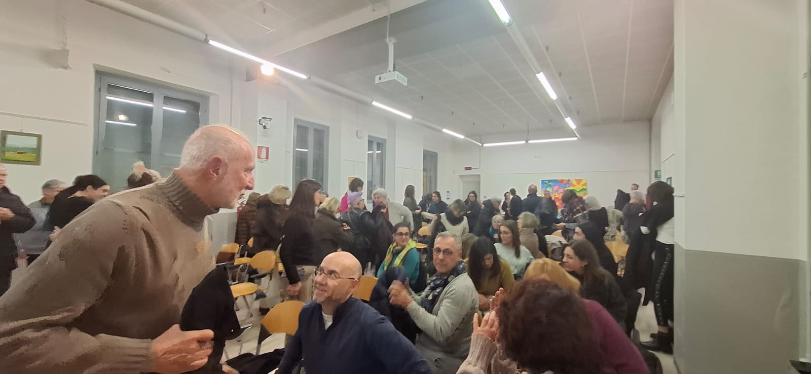 LomagnaDonneTeatro2.jpg (96 KB)