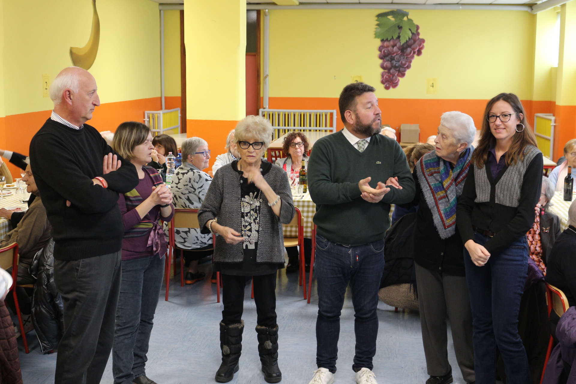 MtvPranzoVolontari__3_.JPG (1.05 MB)