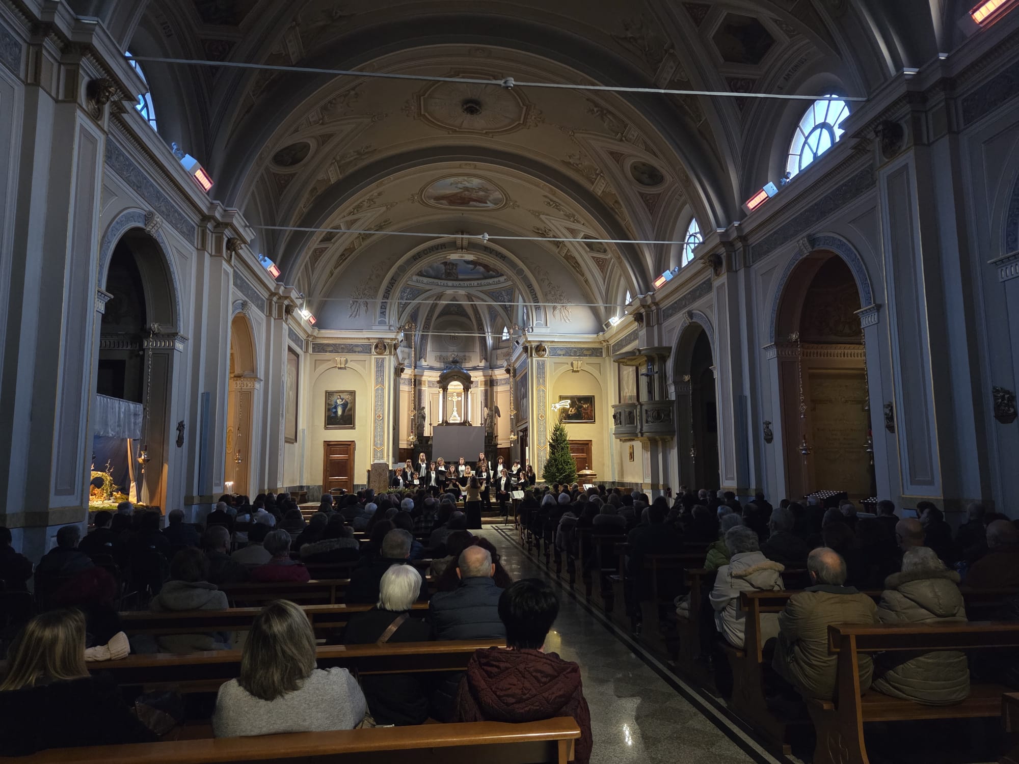 NataleCoroLicabella1.jpg (301 KB)