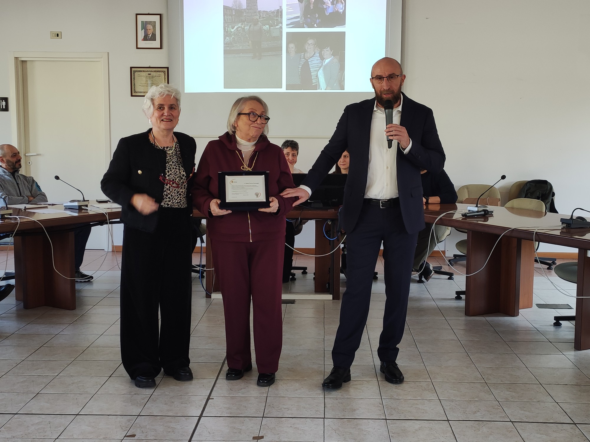 OsnagoRiconoscimentiVolontari__4_.jpg (456 KB)