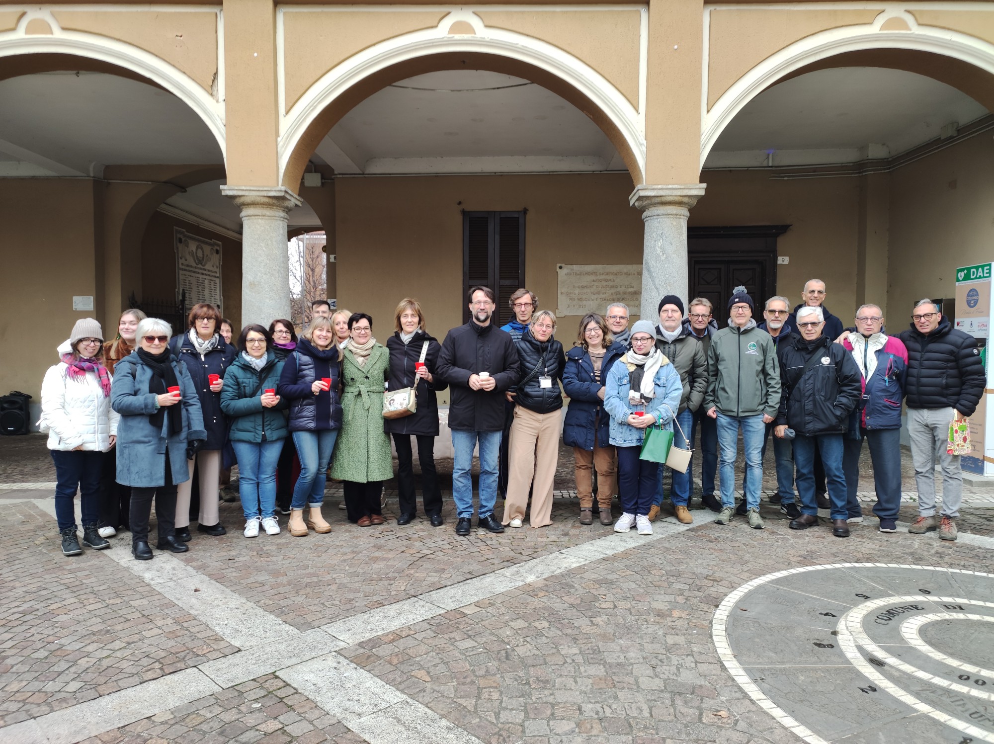 PadernoAuguriVolontari__1__prima.jpg (707 KB)