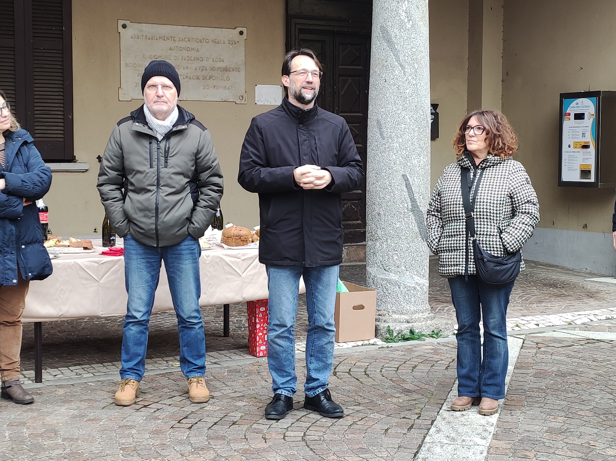 PadernoAuguriVolontari__2_.jpg (798 KB)