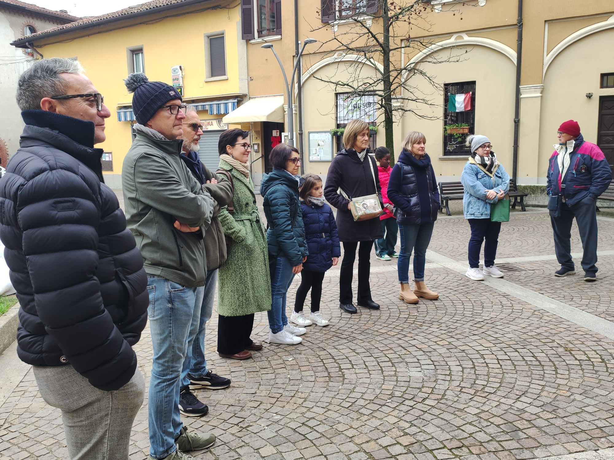 PadernoAuguriVolontari__5_.jpg (911 KB)