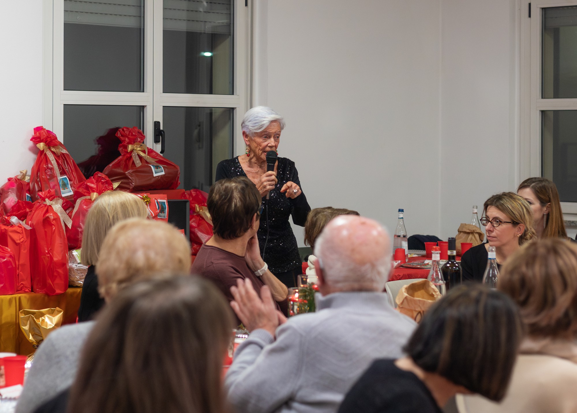 diana_mac_william_cena_natale_AFS.jpg (377 KB)