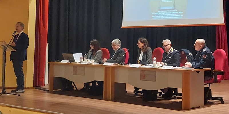 personescomparsepr.jpg (191 KB)