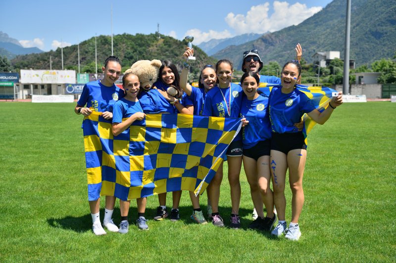 Darfo_Boario_Terme_Ragazze.jpg (126 KB)