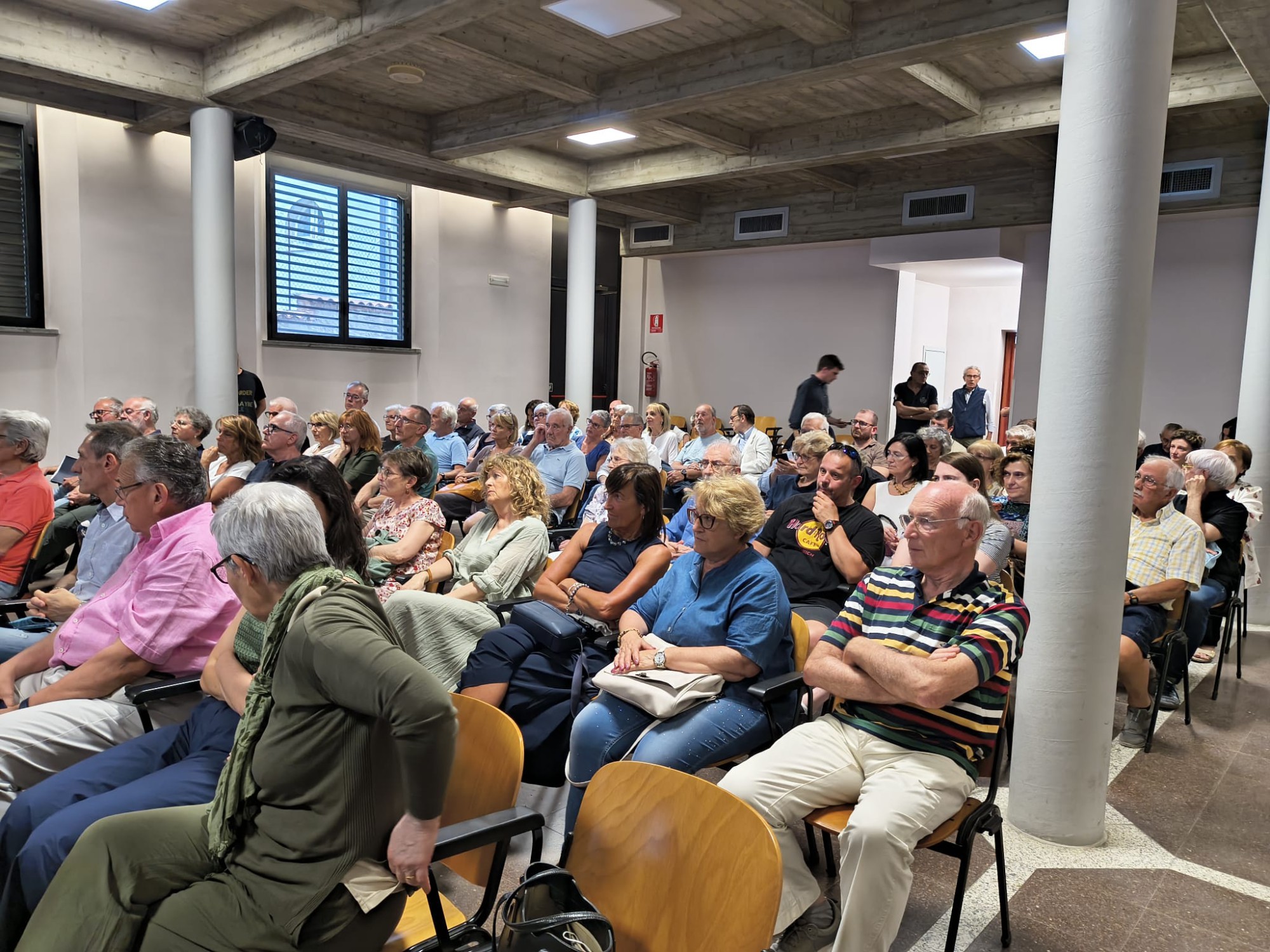 ViviamoMerateIncontro5.jpg (605 KB)