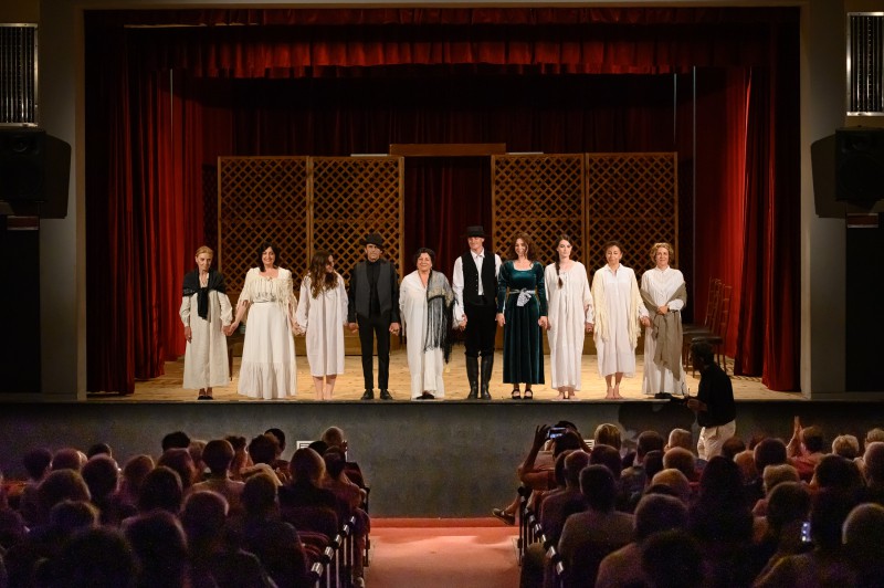Cernusco_teatro_villa_Borg1.jpg (99 KB)