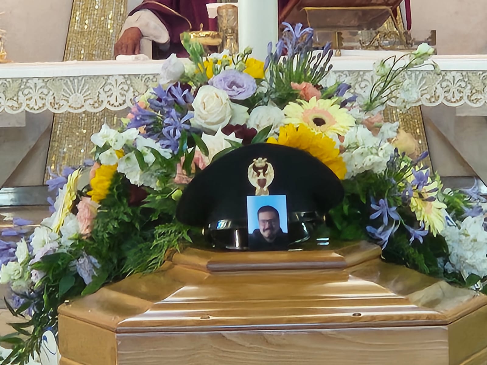 LucaBrigattiFunerale3.jpg (211 KB)